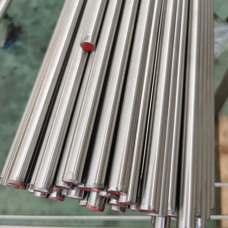 This is a picture of ASTM 321 Stainless Steel Bar SUS321 EN1.4541